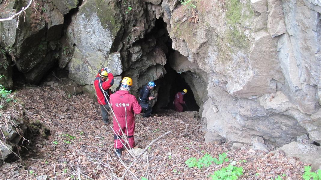 辽宁洞穴探险队2014首探、两天三洞连探之耗